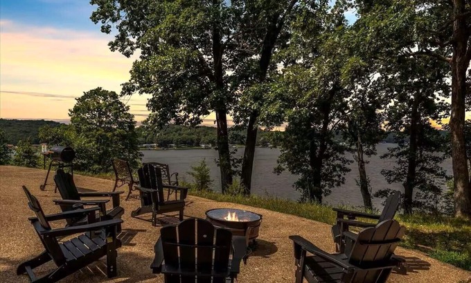 Gravois Mills House | 17 Lakefront Acres, Private Dock, Firepit, Pool Table, Kayaks, Fishing