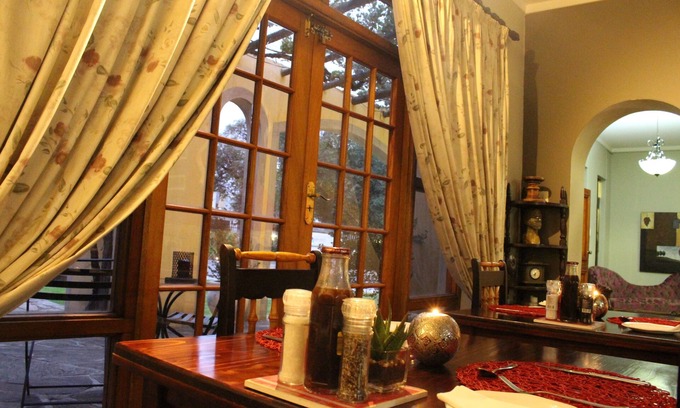 Beaufort West House | 17 on Bird Guest House