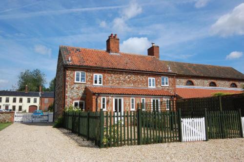 East Rudham House | 17 The Green