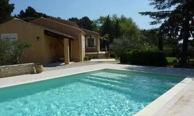 Merindol House | 170m2 house in the Luberon, with stunning views.