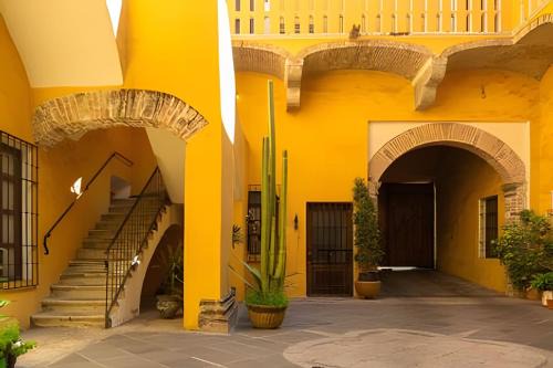 Puebla Historic Center House | 17th Century “Casa de la Virgen” | 5Beds + Parking