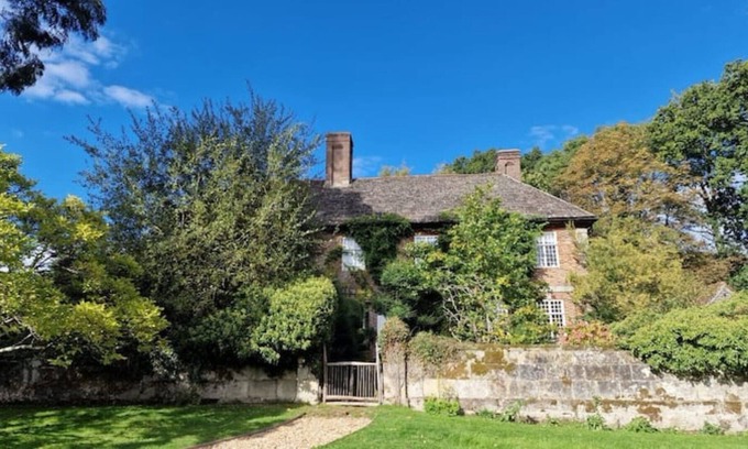 Balcombe Other | 17th Century Country Manor House - 15 mins Gatwick, 40 mins London