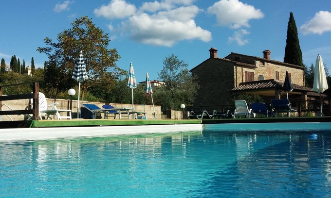 Tregozzano Villa | 17th century farmhouse with private pool and Wi-Fi and air conditioning