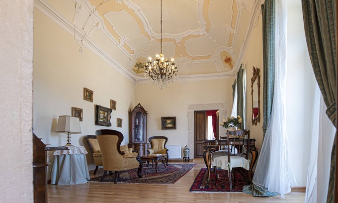 Capestrano House | 17th century stately home
