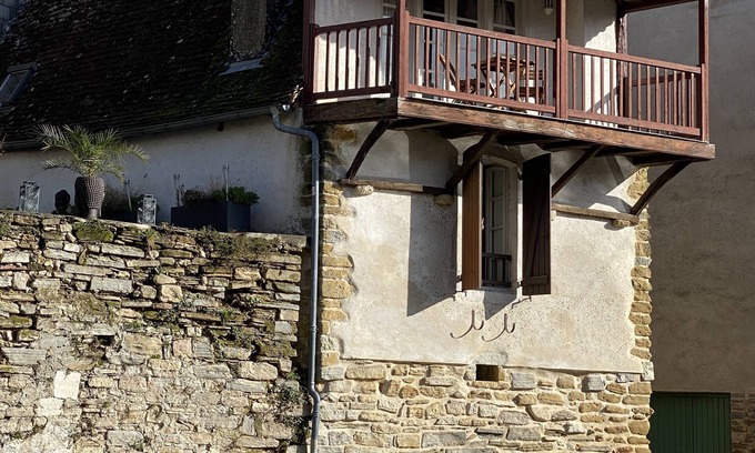 Salies-de-Bearn House | 17TH CENTURY TOWNHOUSE IN THE HEART OF THE BASQUE