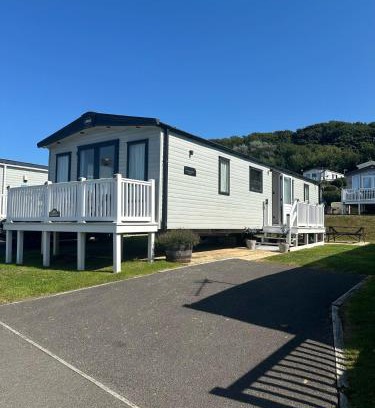 Weymouth Resort | 18 Bay View