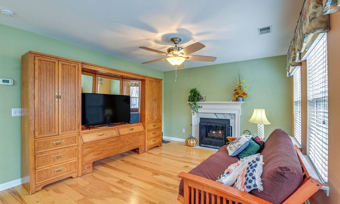 Old Hickory House | 18 Mi to Nashville: Home w/Patio in Old Hickory