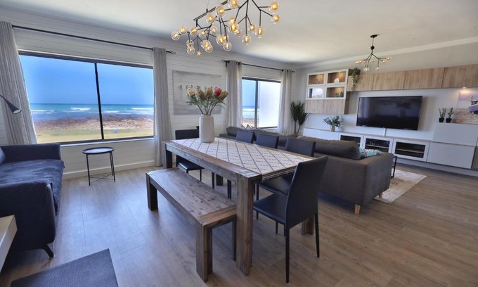 L'Agulhas Apartment | 18 Storm Sea
