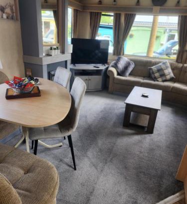 Fishguard Other | 18 Vale Park