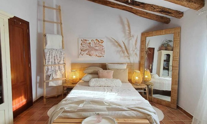 Vandellos i l'Hospitalet de l'Infant House | 1800 Stone House 10 minutes drive to the sea.