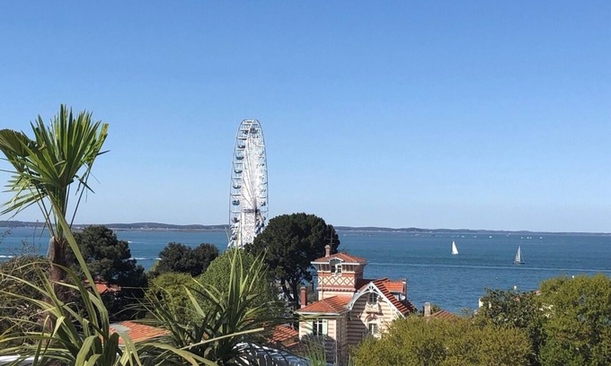 Arcachon Apartment | 180° sea view-Terrace-Rooftop-Plage-City center-Fiber-Netflix-Clim-Garage