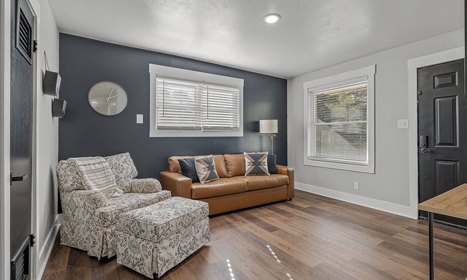 Jonesboro House | 1824 Rosemond-The Patio Bungalow