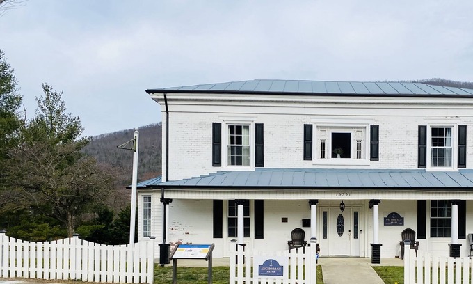 Buchanan House | 1840c Historic Anchorage House