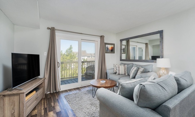 Ocean Sands Condo | 1845 - Shades by the Sea, Beautifully appointed Corolla condo with direct beach access!