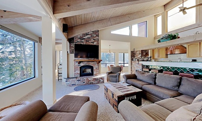 Mammoth Lakes Condo | 1849 Condos 410