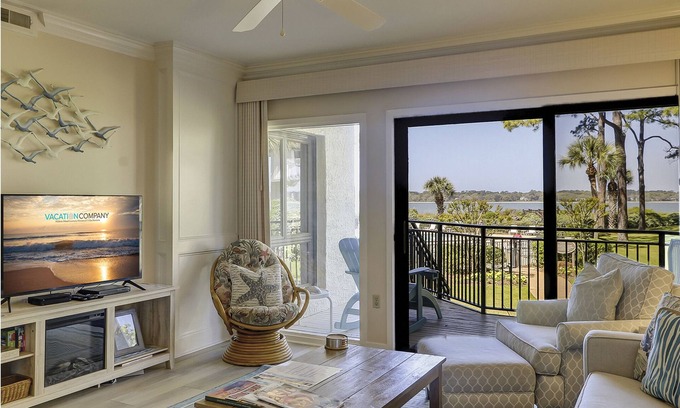South Beach Condo | 1851 Beachside Tennis - Gorgeous Vies of Calibogue Sound!