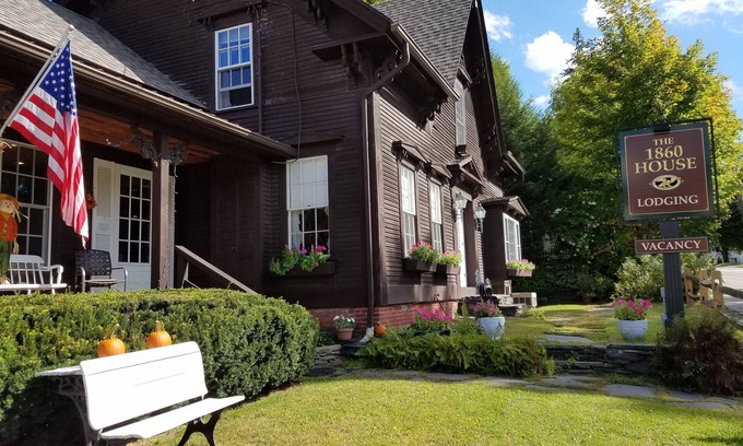 Stowe Village Historic District Hotel | 1860 House Inn and Vacation Rental Home