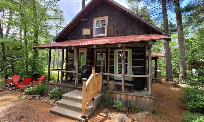 Petawawa Cabin | 1876 - Heritage Cabin at Pine Ridge Park