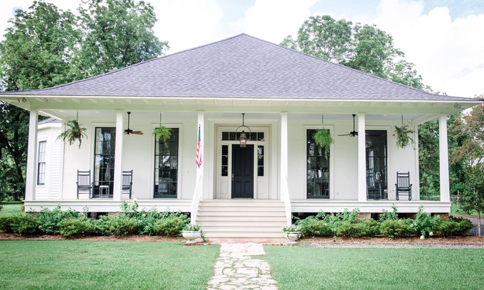 Lake Providence House | 1884 Historic Bernard House on Beautiful Lake Providence