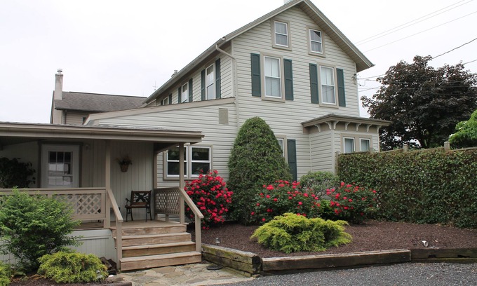 Cardiff House | 1885 Home in southern Lancaster County