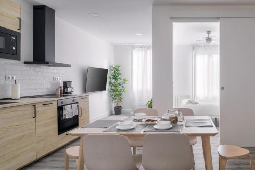 San Francisco Apartment | 1893 apartment 180 m. from the Old Town, A/C