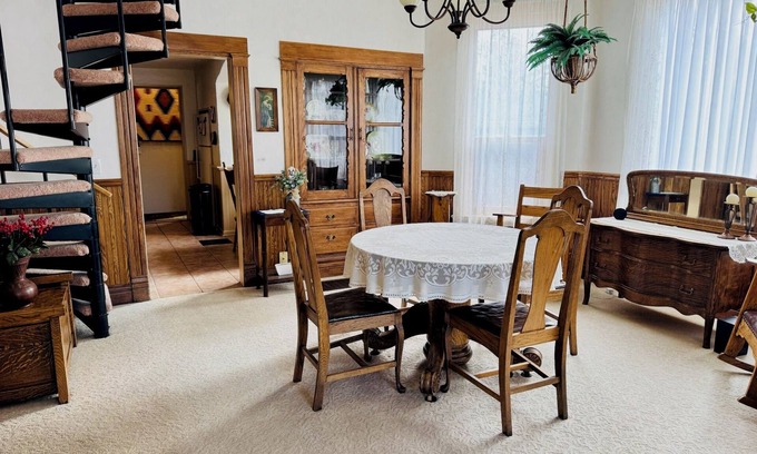 Florence House | 1893 Victorian House- beautiful historic home near the Royal Gorge