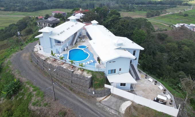 Jaco House | 18BR Jaco Sky House/Amazing Views/5 Min to Everything