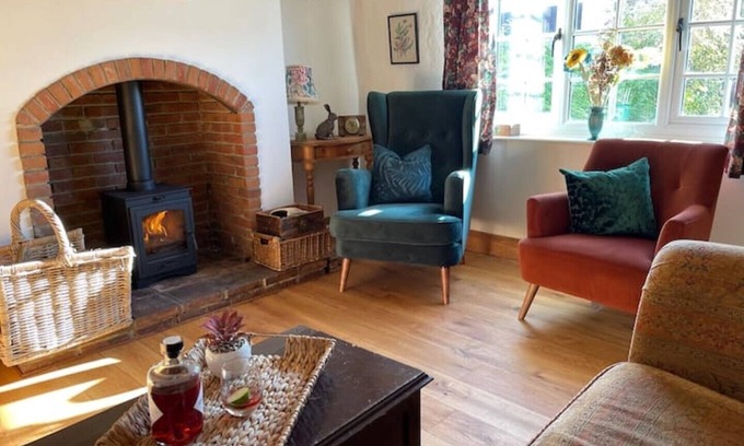 Thornton-le-Moor Cottage | 18th century Country cottage