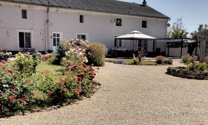 Montreuil-Bellay Other | 18th century renovated farmhouse situated in a quiet farming hamlet