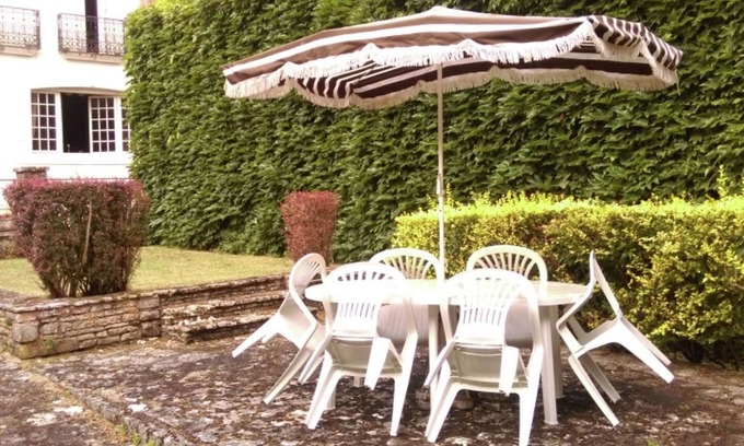 Villefranche-du-Perigord House | 18th century character home with garden, in the heart of a historic village