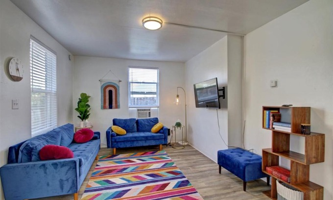 North End Apartment | 18th Street A