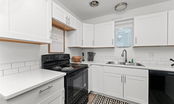 North End Apartment | 18th Street B