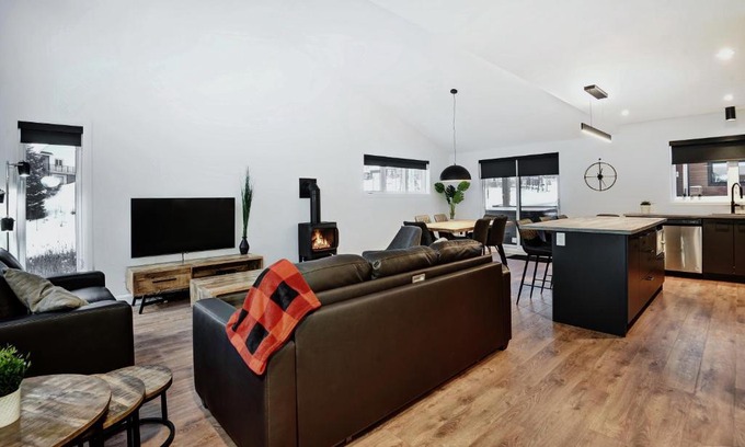 Stoneham Ski Chalet | 19 Chemin des Cascades