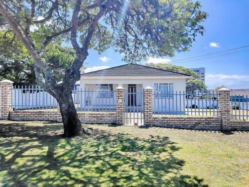 Newton Park House | 19 On Hurd