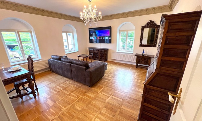 Dohma Apartment | 190qm Residenz im Schloss Cotta