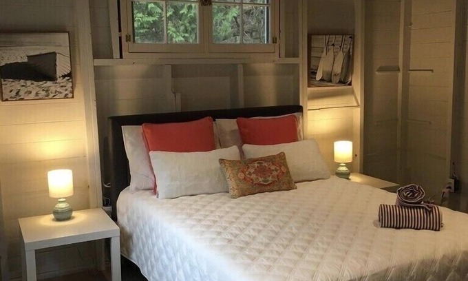 Ashfield-Colborne-Wawanosh Cottage | 1920’s Original Kintail Beach Cottage - Beautiful Lake and Sunset Views