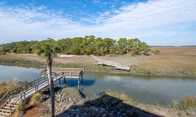 Saint Helena Island Condo | 194 Beach Club Villa Beautiful Condo w/ Views of Marsh, Creek & Canal