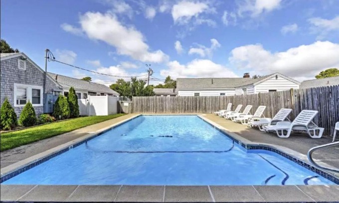 Dennis Port House | 194 Captain Chase Road Dennis Port Cape Cod - - Beach Retreat I