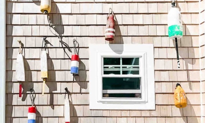 Water Mill Cottage | 1940s Fisherman’s Cottage close to beach. Right next to the Water Mill museum.