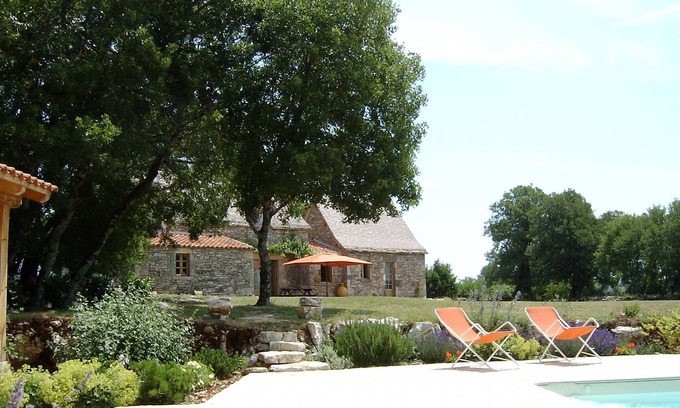 Corn House | 19th century house of charm and character in the absolute calm countryside.