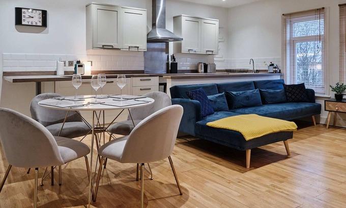 Didsbury Apartment | 1A Grange Lane by Stays with FCD