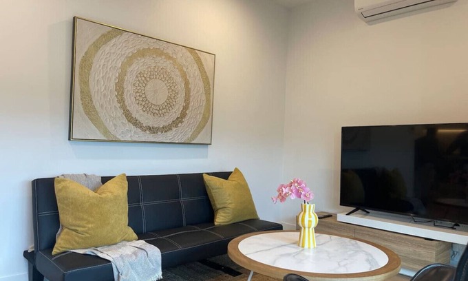 Box Hill Apartment | 1bed 1bath apartment in Box Hill