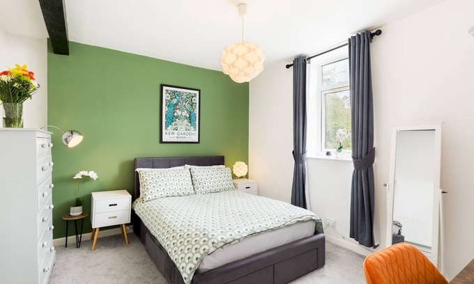 Leamington Spa Apartment | 1Bed Flat with parking Royal Leamington Spa | Pass the Keys