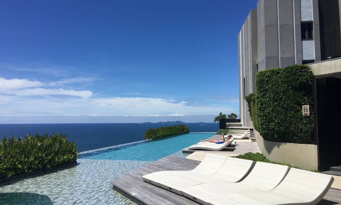 Pattaya Condo | 1br 70 Sq.m. Beachfront Sea View Baan Plai Haad Pattaya
