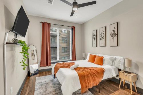North Burnet Apartment | 1BR Alongside Q2 and Domain With Pool, Gym and Free Parking