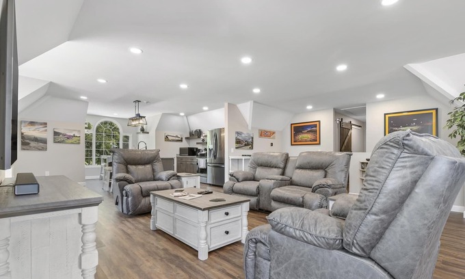 Piney Flats Apartment | 1BR Apartment near Bristol Motor Speedway