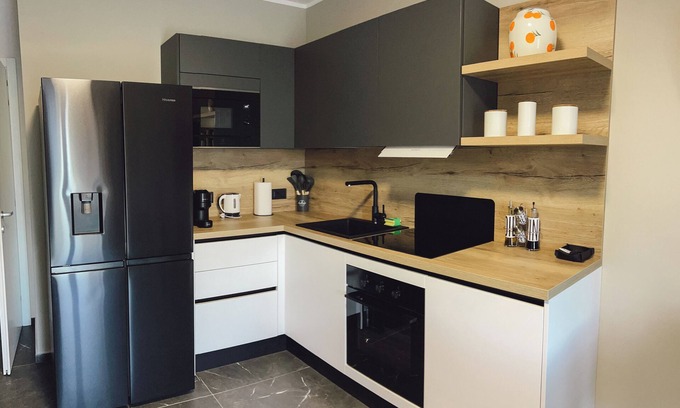Savio Apartment | 1BR Apt Sofa Bed Sleeps 4 Free Parking
