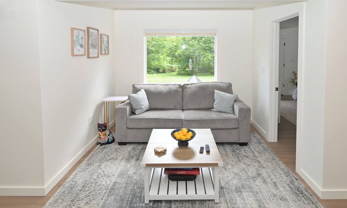 Princeton House | 1BR Apt With Pool Near Farms & Shopping & Princeton University