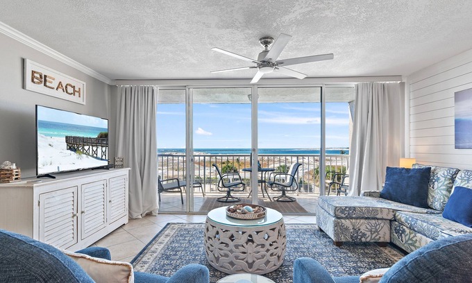 Holiday Isle Condo | 1BR Beach Retreat + Balcony + 3 Pools & Pickleball Court | Magnolia House 307