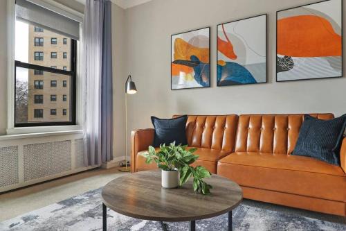 East Hyde Park Apartment | 1BR Calm, Cozy & Furnished Apt in Hyde Park - Windermere 402